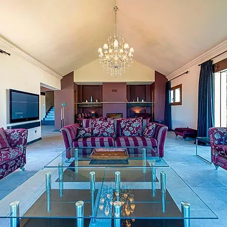 Villa Cipreses
